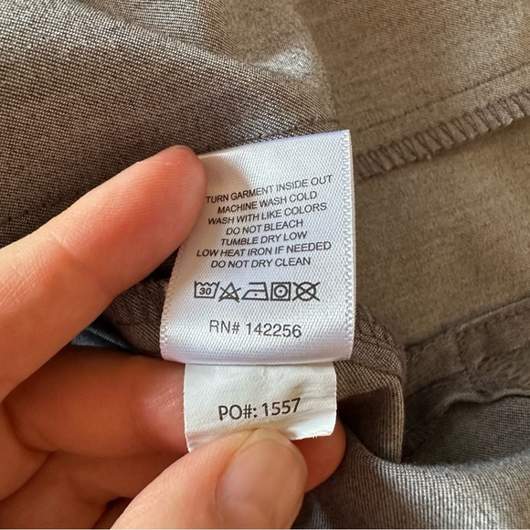 FIGS Women's Casma Three-Pocket Grey Scrub Top PO1557 - Picture 11 of 12